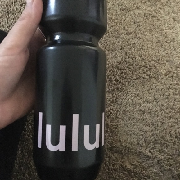 Lululemon water bottle - Picture 3 of 6